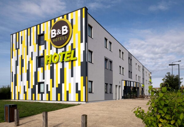 B&B Hotel Niort Marais Poitevin