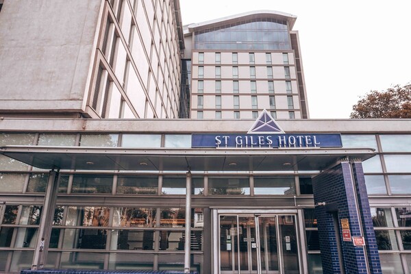 Hotel St Giles Heathrow