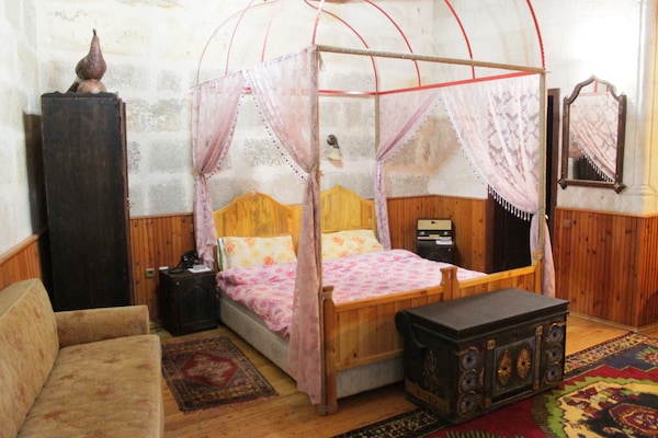 Tokmak Guest House