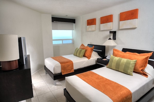 Portozul Hotel Suites & Spa