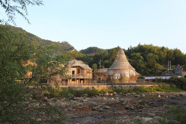Intl Cultural Creative Bamboo Village