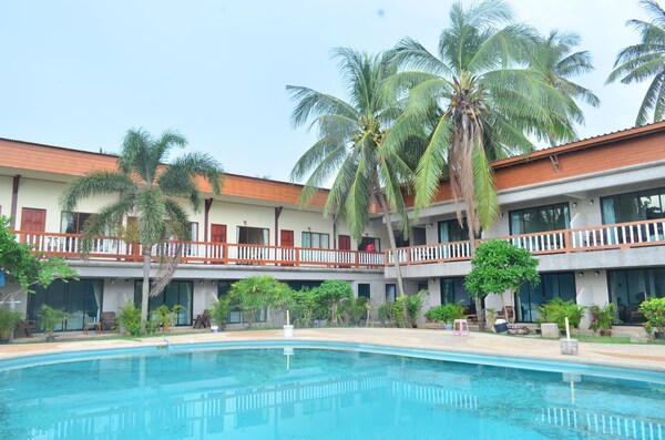 Lanta Garden Hill Resort And Apartment