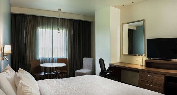 Hampton Inn & Suites by Hilton Salamanca Bajio