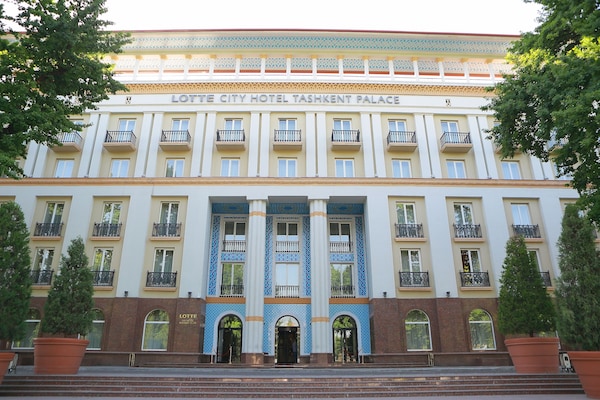 Lotte City Hotels Tashkent Palace