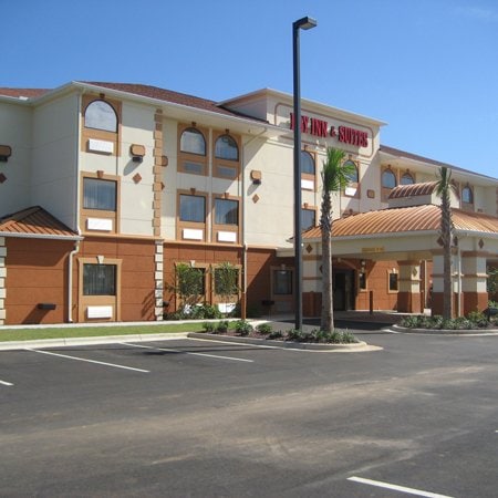 Bay Inn And Suites Loxley