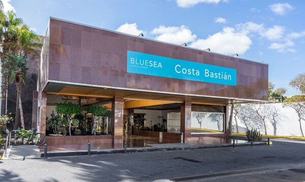 BlueSea Costa Bastian