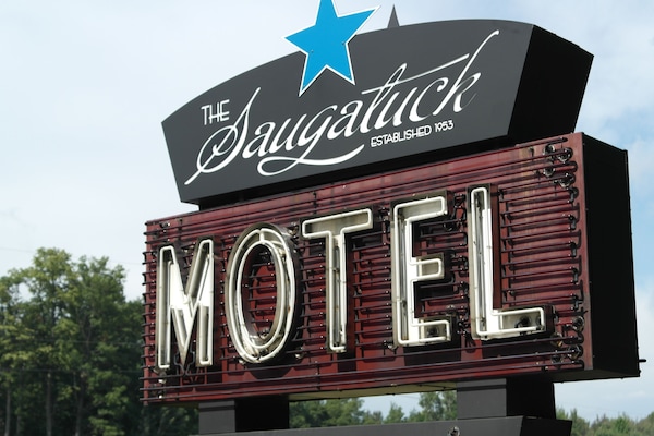 The Saugatuck Motel