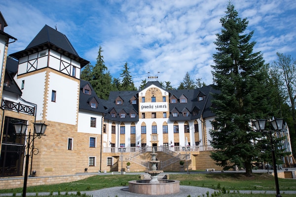 Hotel Spa Zámek Lužec
