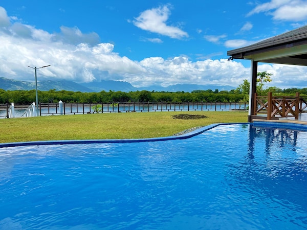 Naisoso Island Resort Villas