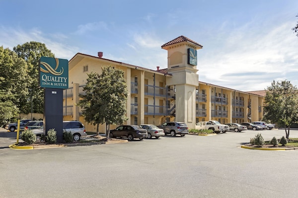 Quality Inn And Suites Airpot Clt
