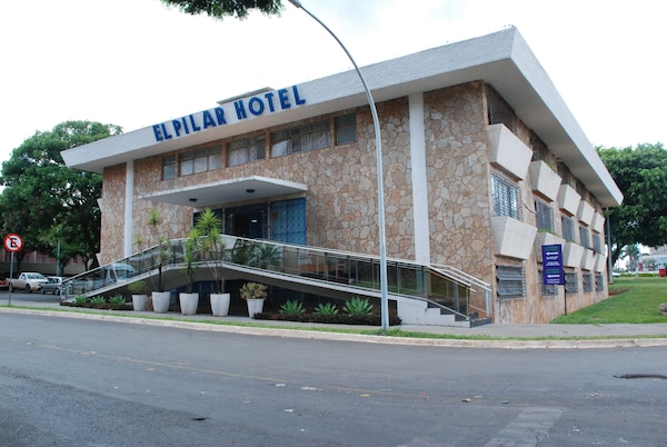 El Pilar Hotel