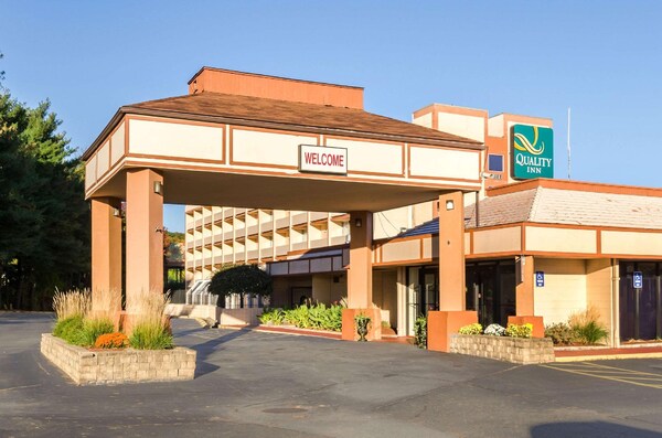 Hotel Quality Inn West Springfield