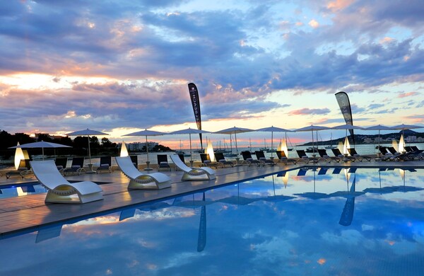 Sundown Ibiza Suites & Spa