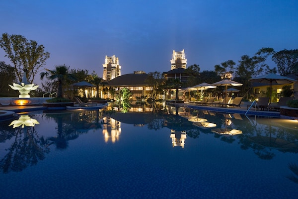 Anantara Emei Resort & Spa