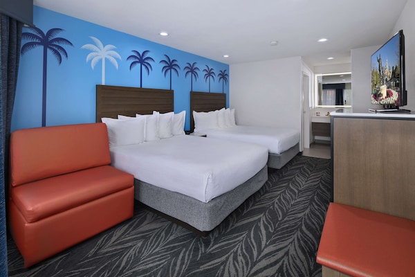 Hotel Tropicana Inn & Suites Anaheim