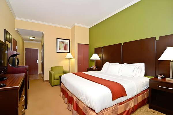 Holiday Inn Express & Suites Bonifay, An Ihg Hotel