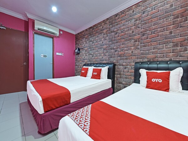 OYO 89498 Sri Seroja Inn Budget Hotel