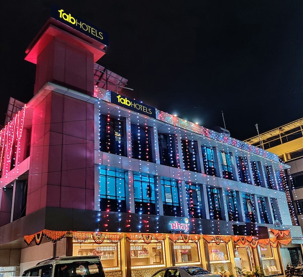 The One Hotel, Aurangabad - Sambhajinar | Best Hotel option in Aurangabad |  Complete Review - YouTube