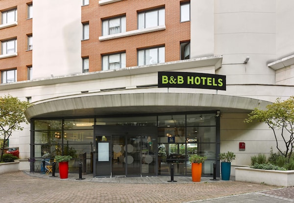 B&B HOTEL Rueil-Malmaison Gare