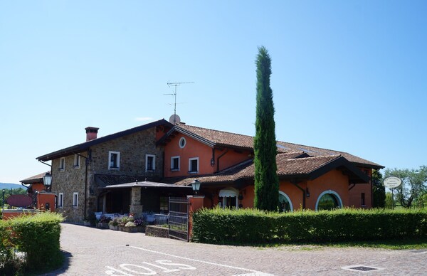 La Tavernetta Al Castello
