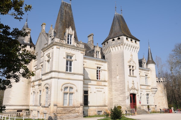 Château de Nieuil, The Originals Collection