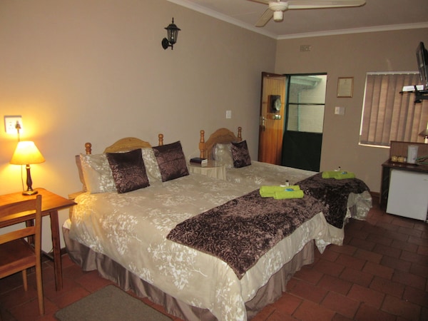 Miltons Guesthouse