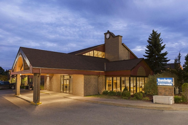 Travelodge By Wyndham Downtown Barrie