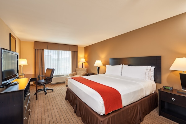 Holiday Inn Express & Suites El Paso Airport, An Ihg Hotel