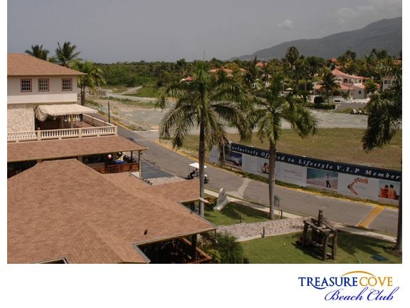 Tropical Suites Luxury Resort - All Inclusive