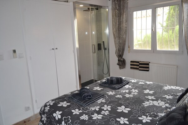 Private Owned 3 Bed Detached Villa, Private Pool, Air Con & Wifi Sleeps 6+1 Baby