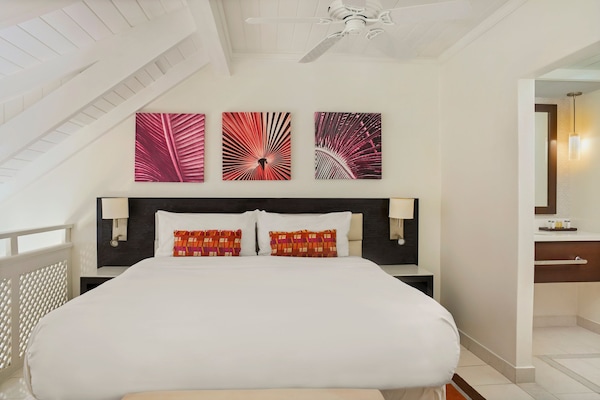 Crystal Cove by Elegant Hotels - All-Inclusive