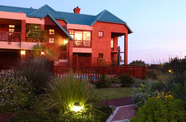 Dolphin Dunes Guesthouse