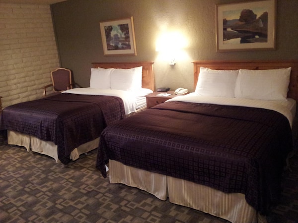 FairBridge Inn Suites & Outlaw Conference Center Kalispell