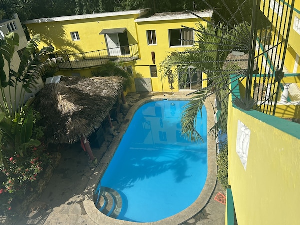 Coco Hotel And Hostel