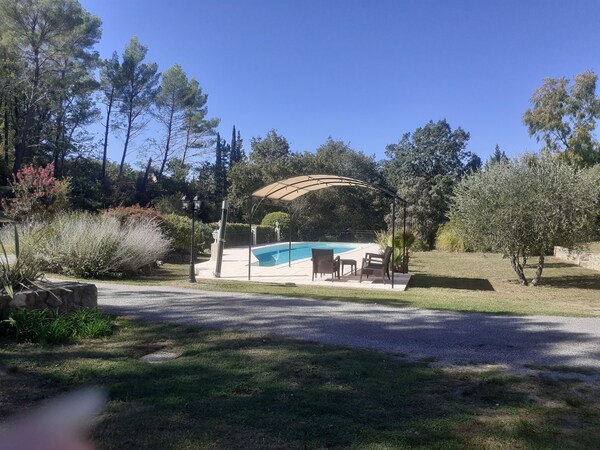 Comfortable Villa - Heated Pool -calme Park ClÔturÉ--assured Near Town