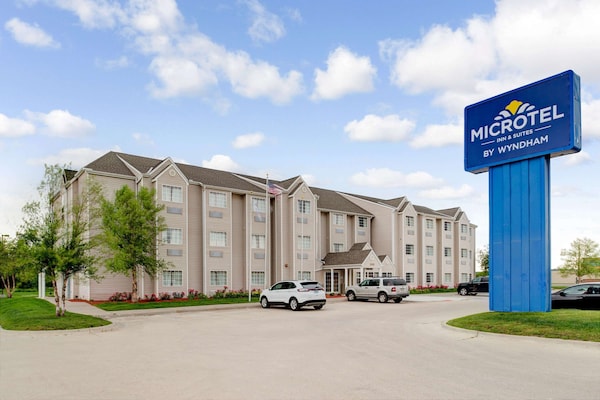 Microtel Inn And Suites Bellevue