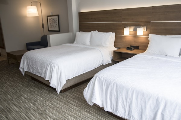 Holiday Inn Express & Suites Colorado Springs North, An Ihg Hotel