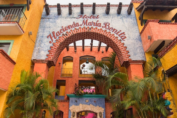 Hotel Hacienda Maria Bonita