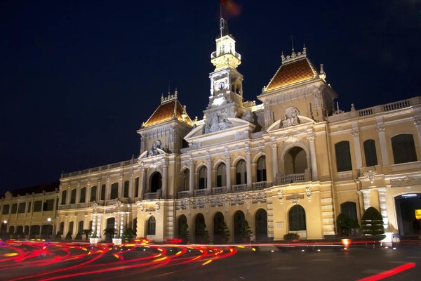 Sheraton Saigon Grand Opera Hotel
