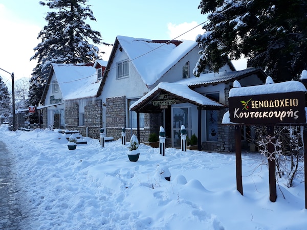 Hotel Koutsikouris