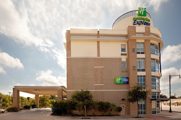 Holiday Inn Express Hotel & Suites San Antonio - Rivercenter Area, An Ihg Hotel