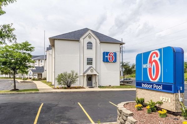 Microtel Inn & Suites Cleveland Streetsboro