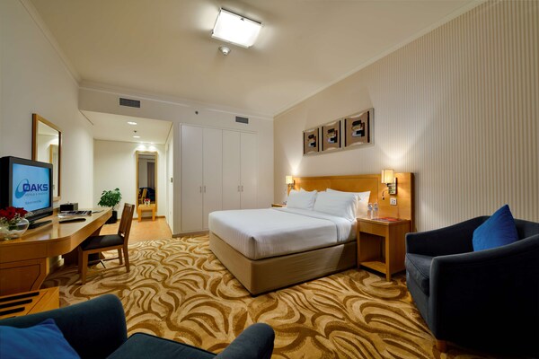 Oaks Liwa Heights Hotel Suites