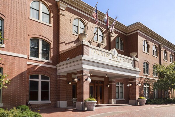 Country Inn & Suites by Radisson, St. Charles, MO