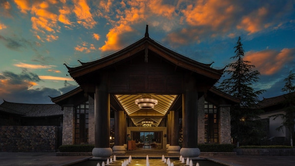 Intercontinental Lijiang Ancient Town Resort, An Ihg Hotel