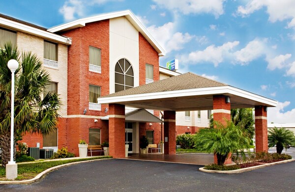 Holiday Inn Express Hotel And Suites Weslaco, An Ihg Hotel
