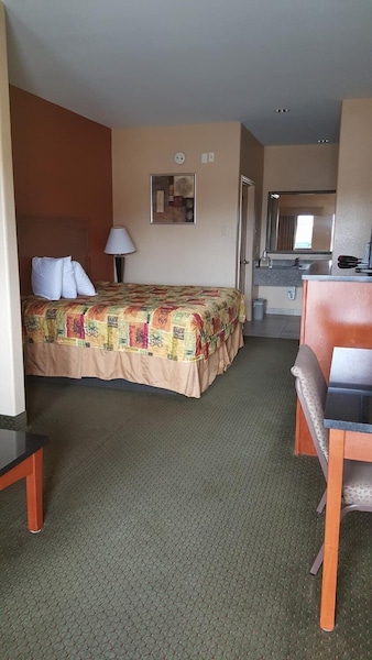 Budgetel Inn And Suites