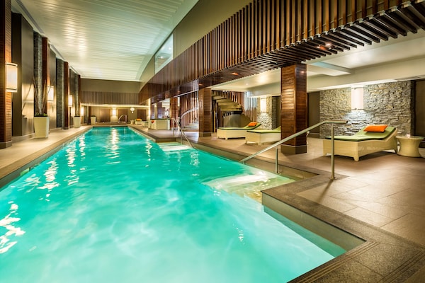 Hilton Queenstown Resort & Spa