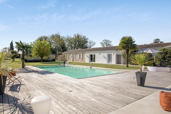 Elegant Pool Villa