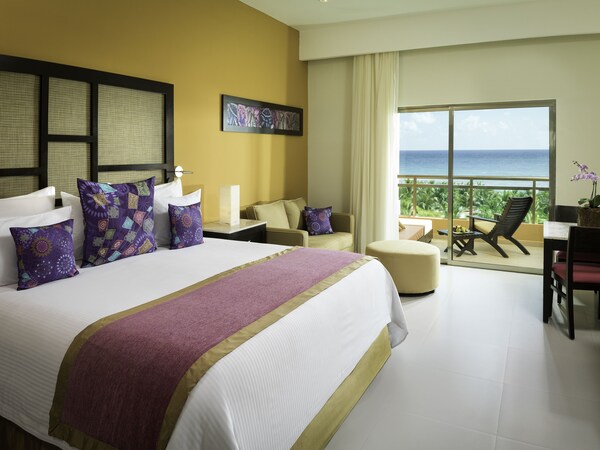 El Dorado Seaside Suites